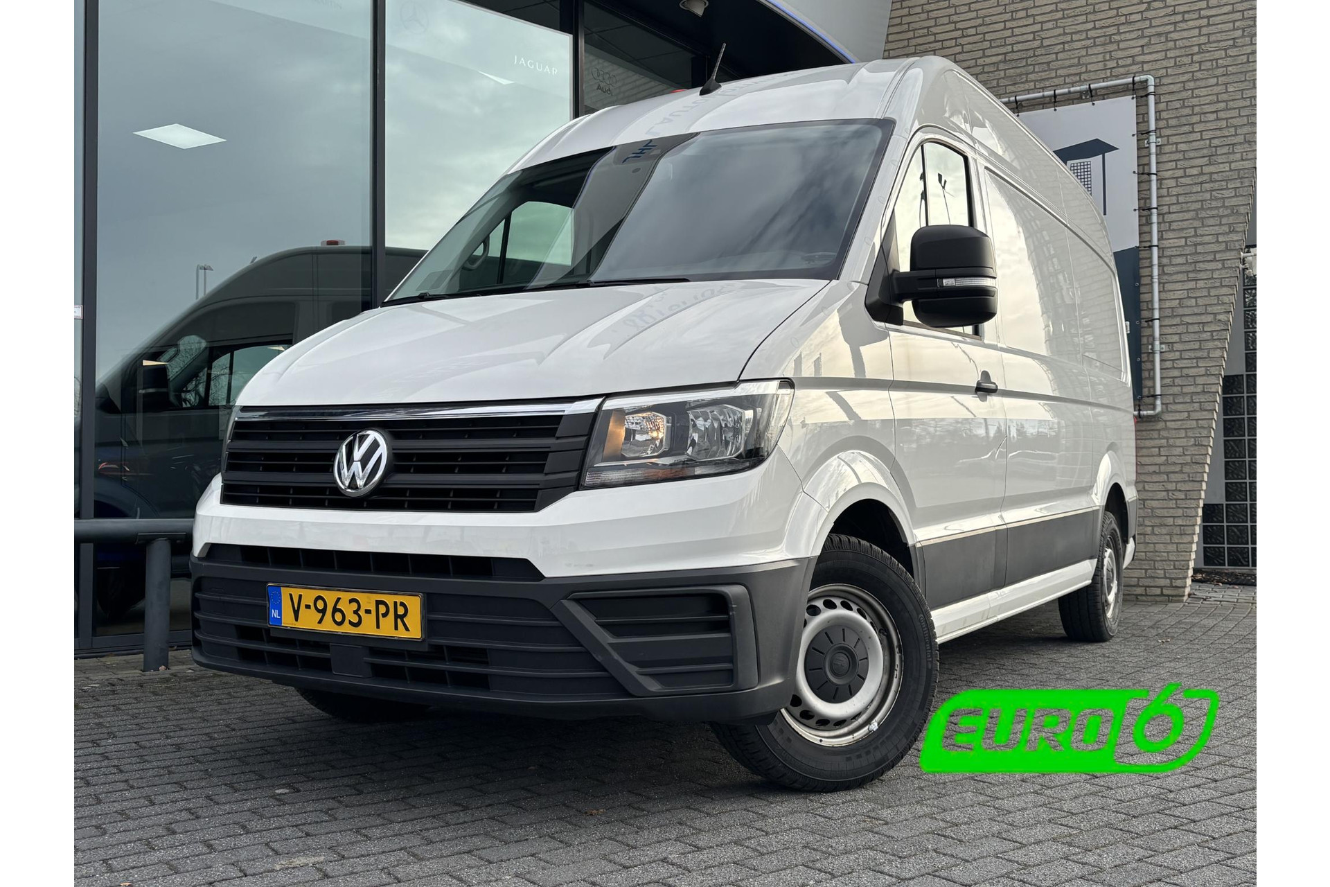 Volkswagen Crafter 35 2.0 TDI L3H3*A/C*CRUISE*HAAK*CAM*TEL*3000KG TRG